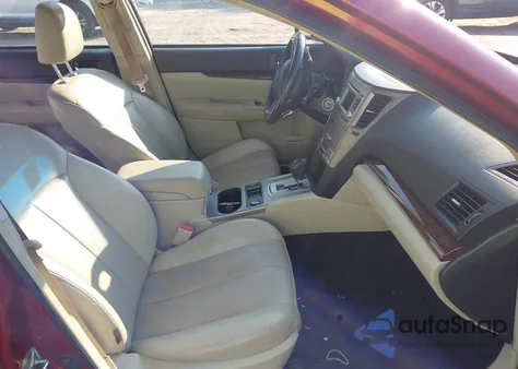 2013 Subaru Legacy 2.5I Limited z USA, uszkodzony, nr VIN 4S3BMBK68D3013187